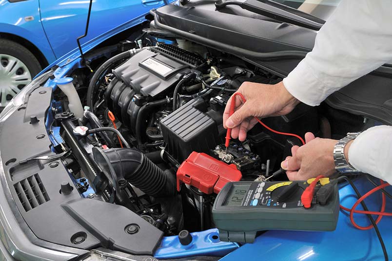 Araçlarda Sessiz Elektrik Tüketimi: Kontak Kapalıyken Aküyü Yoran Gizli Devreler